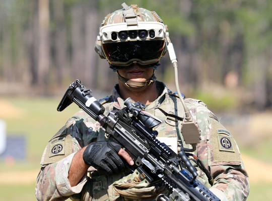 A Soldier from 1-508PIR, 82nd Airborne Division dons the Integrated Visual Augmentation System Capability Set 4 during the project’s Soldier Touchpoint 4 test event at Fort Bragg, NC in April 2021.